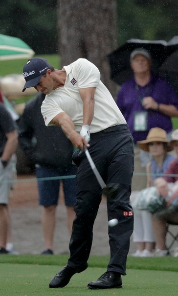 Adam Scott takes a risk and it pays off with Masters lead
